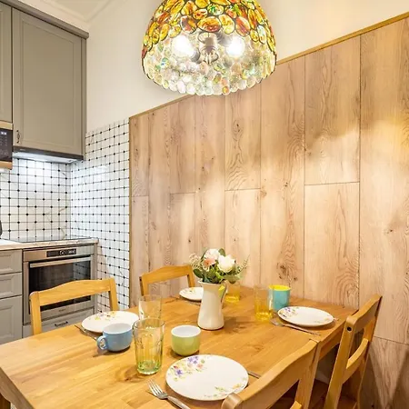 Pozsonyi By Stn Apartment
