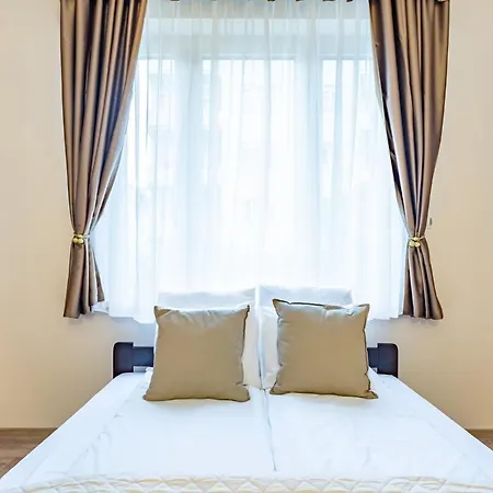 Pozsonyi By Stn Budapest